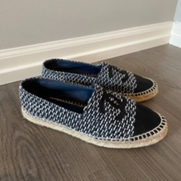 CHANEL ESPADRILLE - Picture 2 of 2